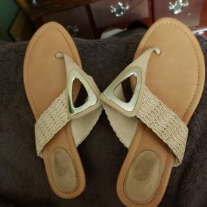 Pair sandle wore a few times